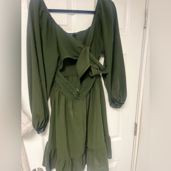 Dress - Picture 2 of 3